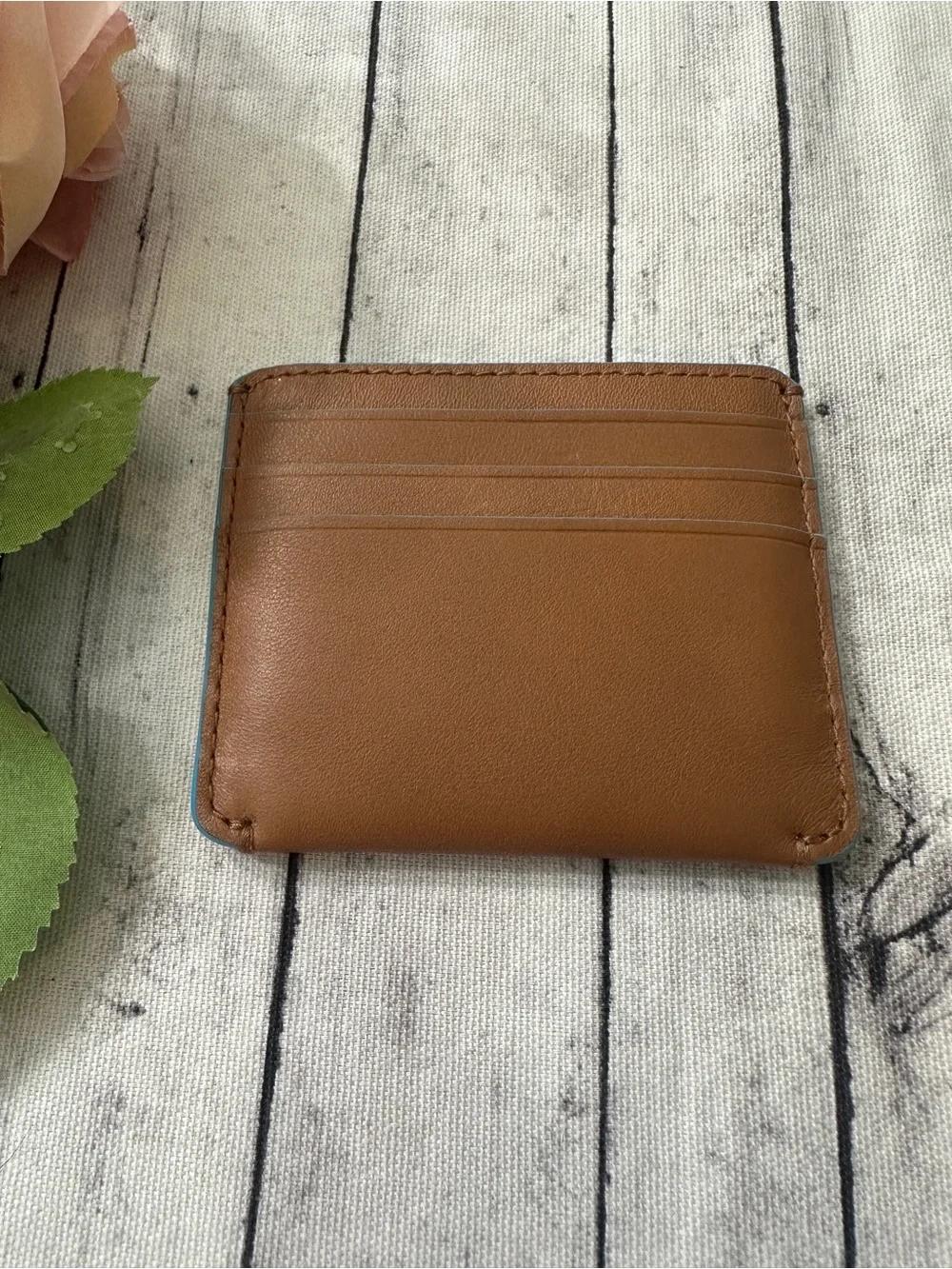 NWT MADEWELL Curved Card Case in Leather